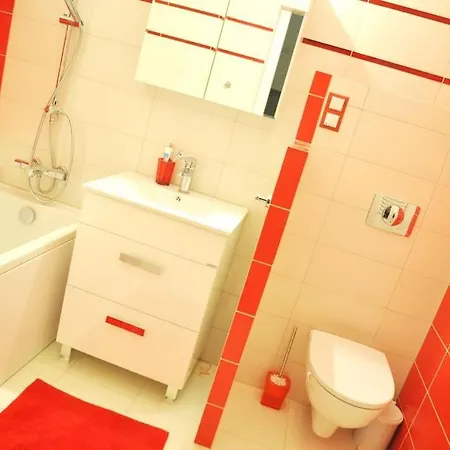 Red 67m2 - 7 Min From Rynek Appartement